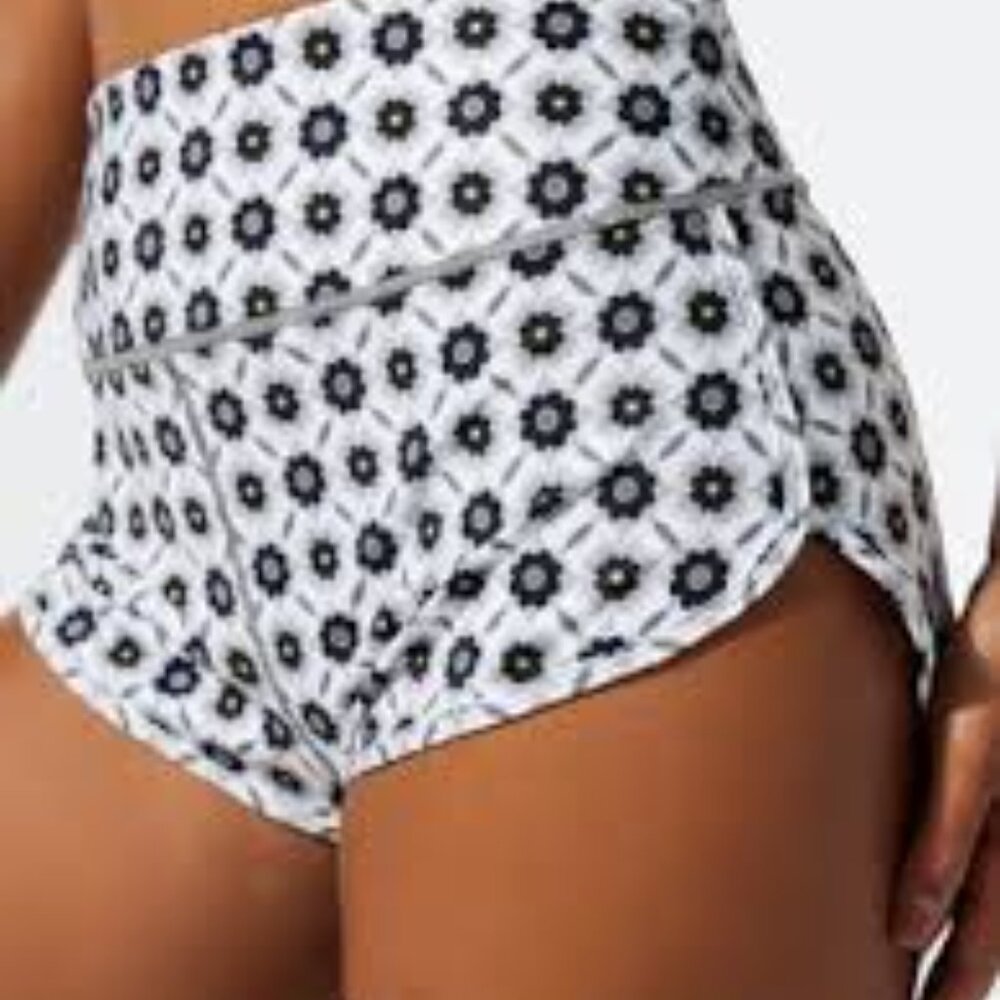 Savage X Fenty Mod High-Waist Hot Short